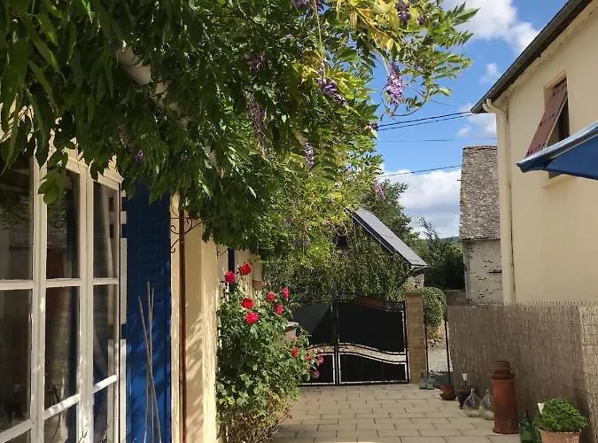 Les Glycines Javron-Les-Chapelles